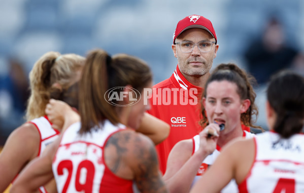 AFLW 2025 Round 03 - Geelong v Sydney - A-62112366