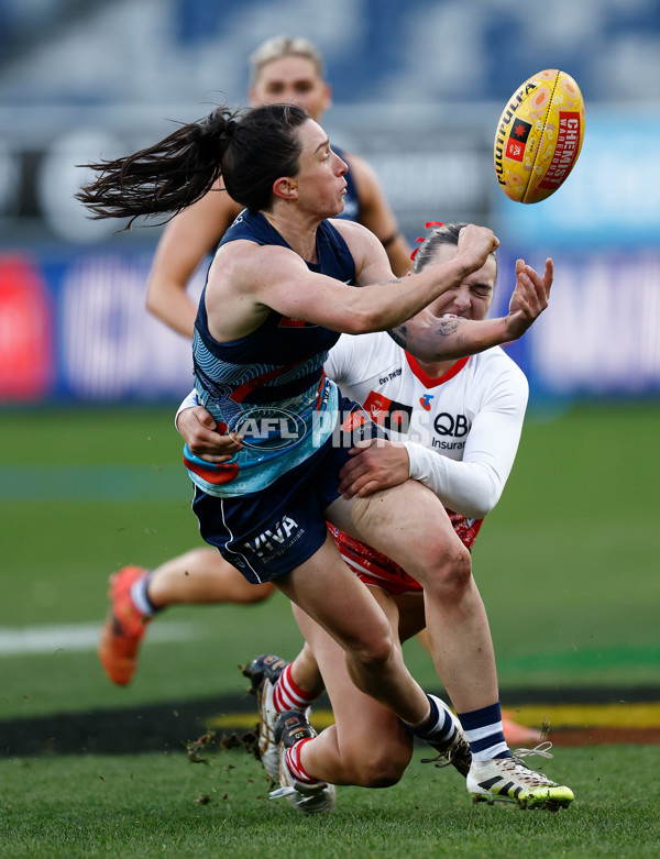 AFLW 2025 Round 03 - Geelong v Sydney - A-62113193