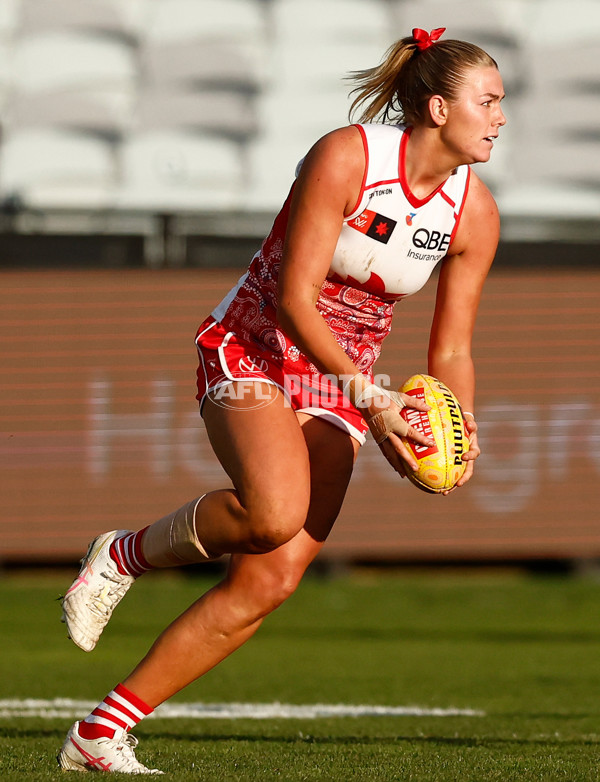 AFLW 2025 Round 03 - Geelong v Sydney - A-62113231