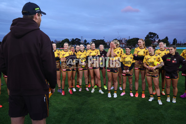 AFLW 2025 Round 03 - Western Bulldogs v Hawthorn - A-62117393