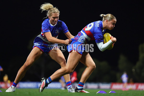 AFLW 2025 Round 03 - Western Bulldogs v Hawthorn - A-62118614