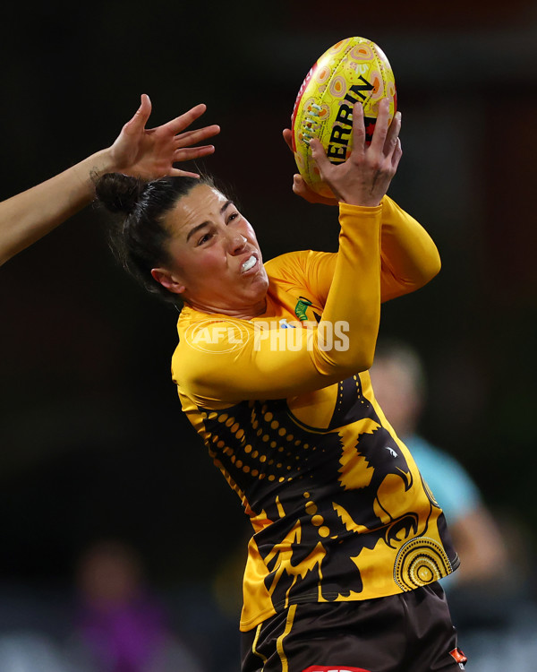 AFLW 2025 Round 03 - Western Bulldogs v Hawthorn - A-62121346