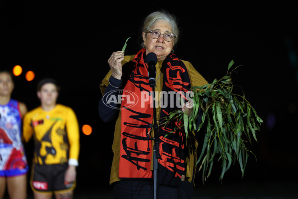 AFLW 2025 Round 03 - Western Bulldogs v Hawthorn - A-62123172