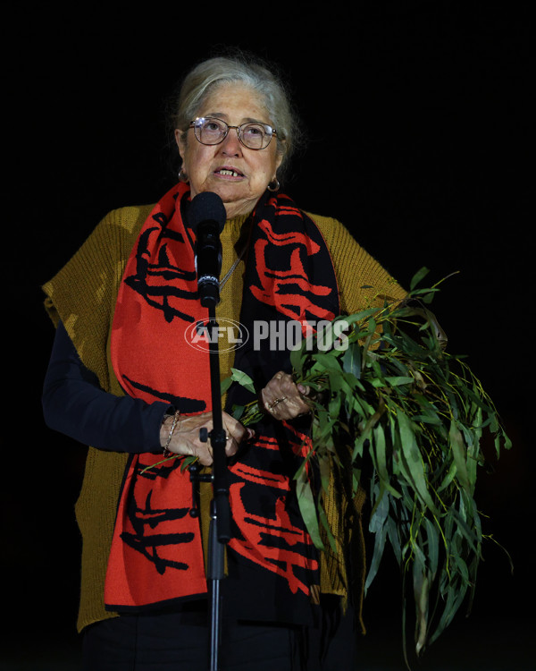 AFLW 2025 Round 03 - Western Bulldogs v Hawthorn - A-62124035