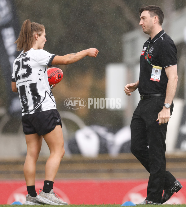 AFLW 2025 Round 03 - Collingwood v Narrm - A-62137647