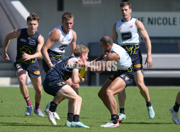 AFL 2025 Training - Brisbane 020925 - A-62167469