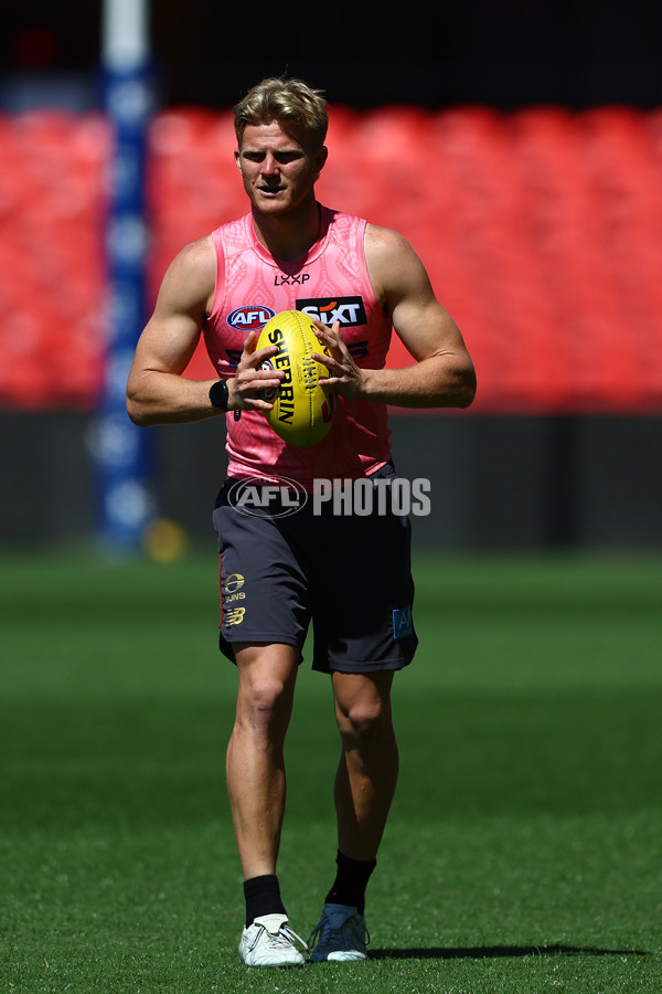 AFL 2025 Training - Gold Coast 020925 - A-62176640