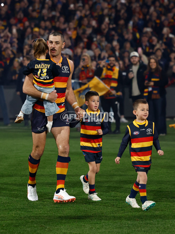 AFL 2025 First Qualifying Final - Adelaide v Collingwood - A-62212828