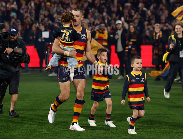 AFL 2025 First Qualifying Final - Adelaide v Collingwood - A-62212831