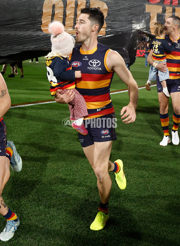 AFL 2025 First Qualifying Final - Adelaide v Collingwood - A-62213489