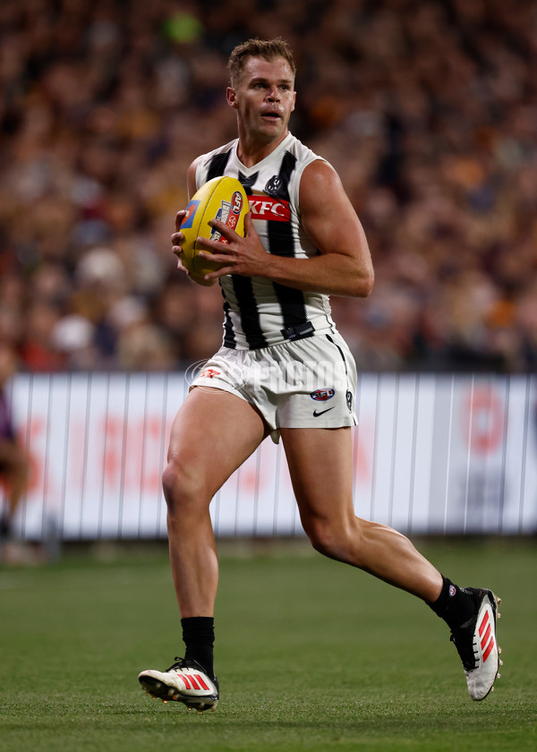 AFL 2025 First Qualifying Final - Adelaide v Collingwood - A-62215135