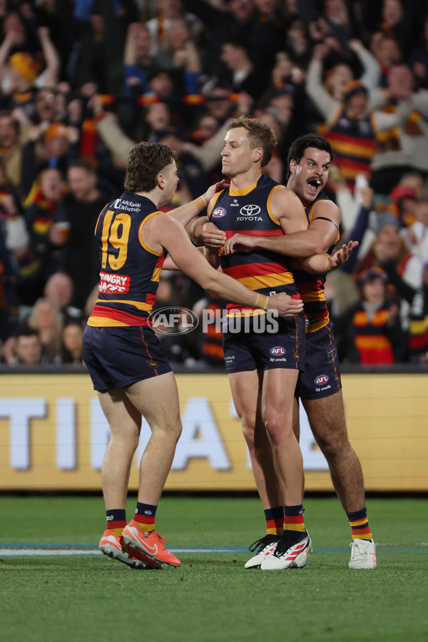 AFL 2025 First Qualifying Final - Adelaide v Collingwood - A-62215179