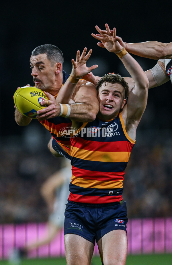 AFL 2025 First Qualifying Final - Adelaide v Collingwood - A-62218374