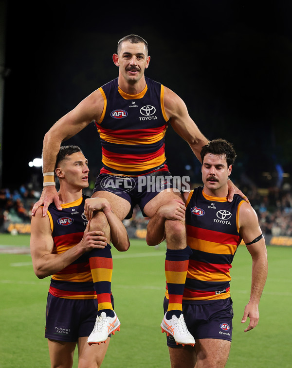 AFL 2025 First Qualifying Final - Adelaide v Collingwood - A-62222640