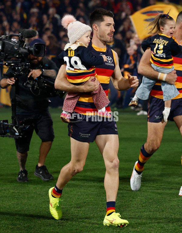 AFL 2025 First Qualifying Final - Adelaide v Collingwood - A-62229459