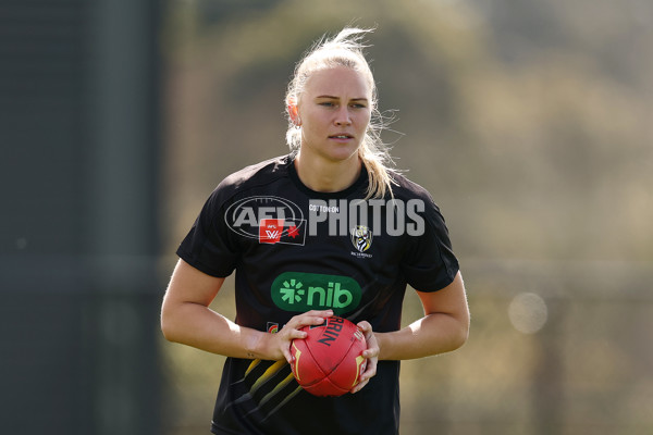 AFLW 2025 Round 04 - Narrm v Richmond - A-62252154