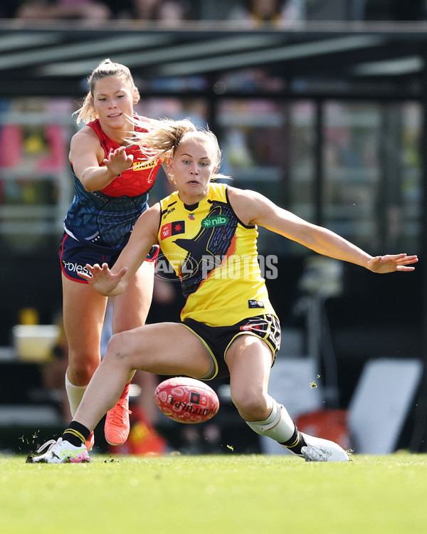 AFLW 2025 Round 04 - Narrm v Richmond - A-62257400