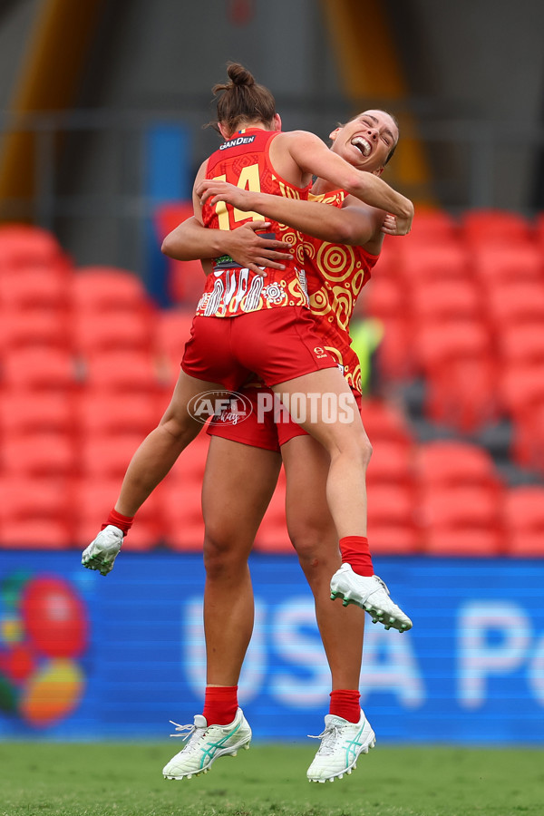 AFLW 2025 Round 04 - Gold Coast v GWS - A-62262551