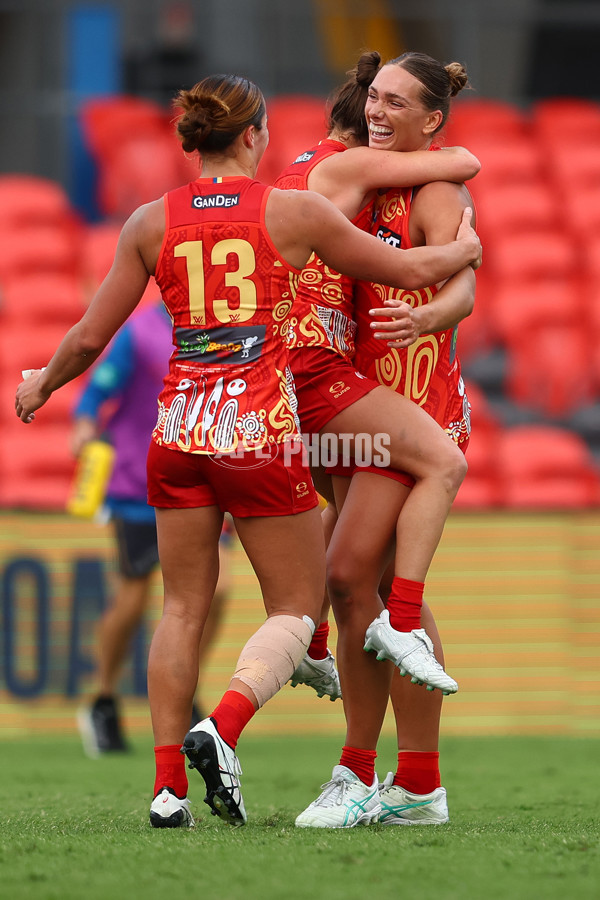 AFLW 2025 Round 04 - Gold Coast v GWS - A-62262556