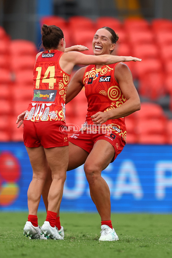 AFLW 2025 Round 04 - Gold Coast v GWS - A-62263320