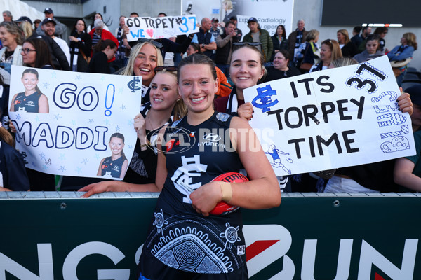 AFLW 2025 Round 04 - Carlton v Western Bulldogs - A-62280375