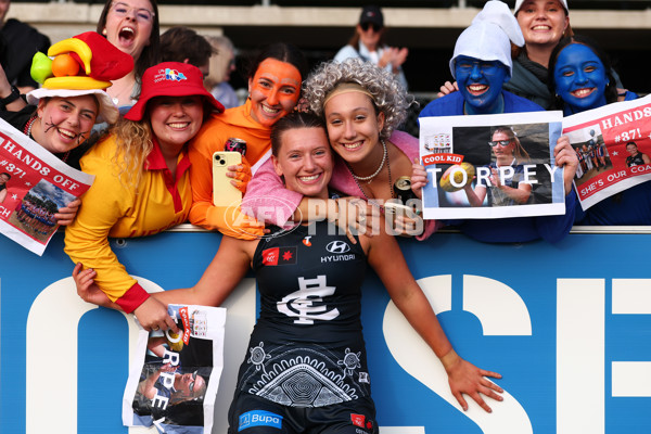 AFLW 2025 Round 04 - Carlton v Western Bulldogs - A-62290208