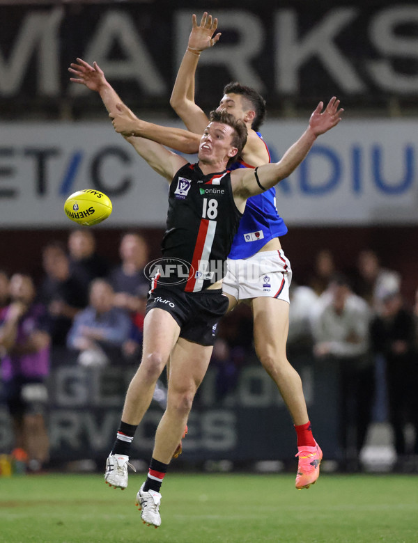 VFL 2025 First Semi Final - Frankston v Casey Demons - A-62292628