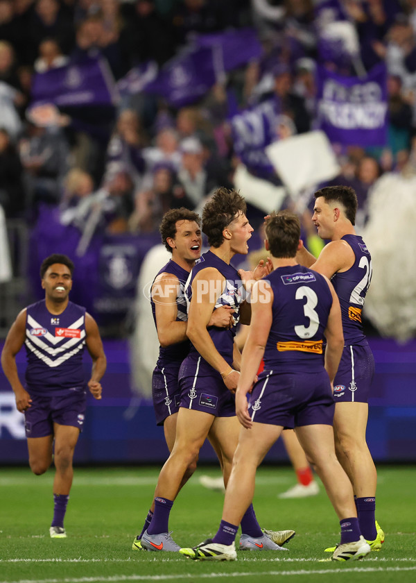 AFL 2025 Second Elimination Final - Fremantle v Gold Coast - A-62295592