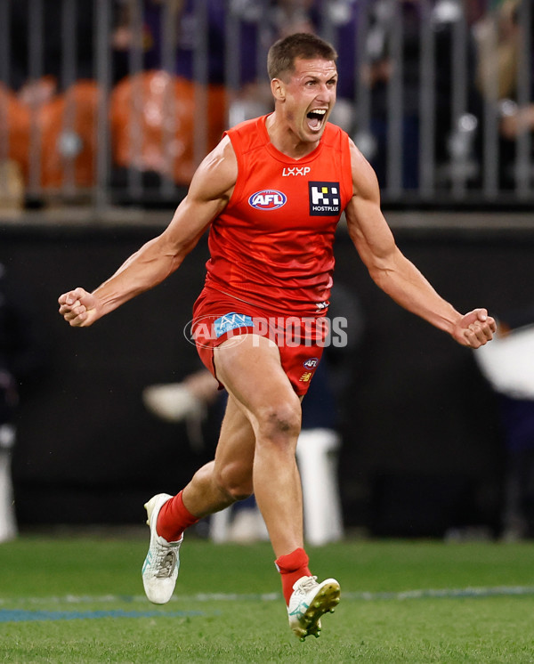 AFL 2025 Second Elimination Final - Fremantle v Gold Coast - A-62306452