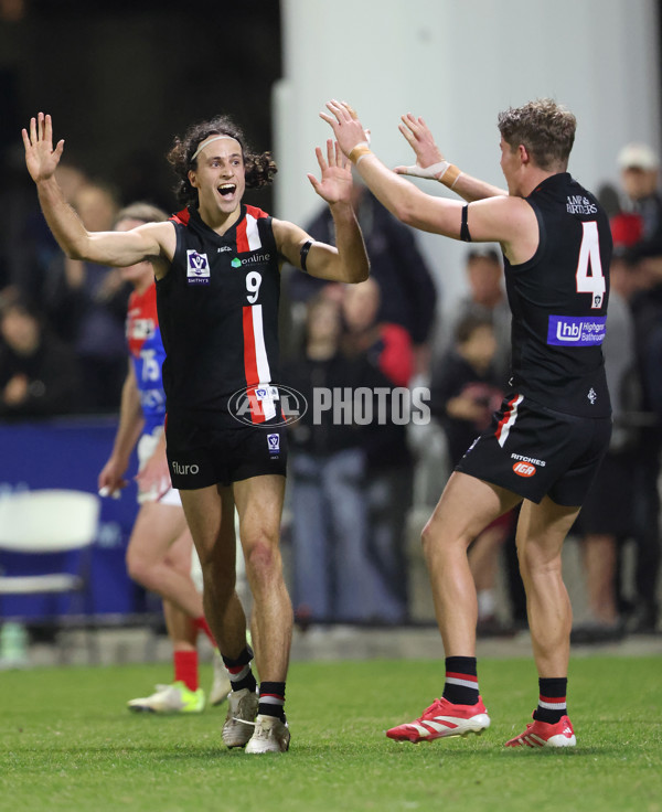 VFL 2025 First Semi Final - Frankston v Casey Demons - A-62314227