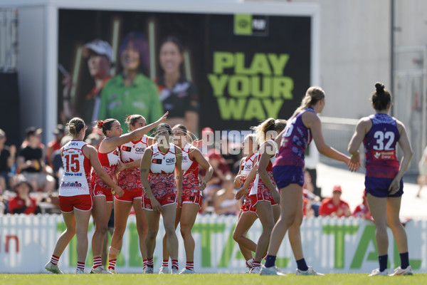 AFLW 2025 Round 04 - Sydney v Walyalup - A-62319819