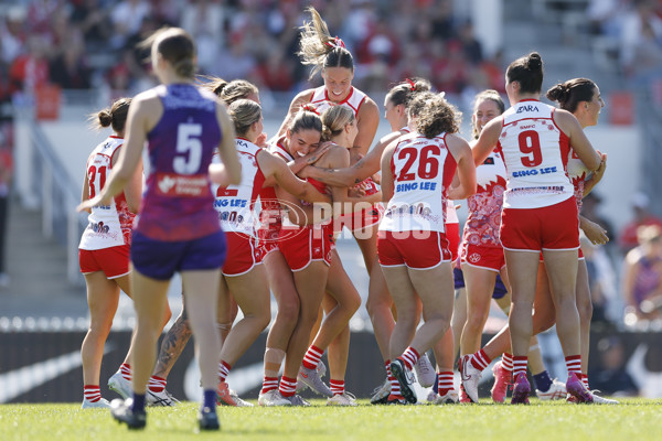 AFLW 2025 Round 04 - Sydney v Walyalup - A-62323186