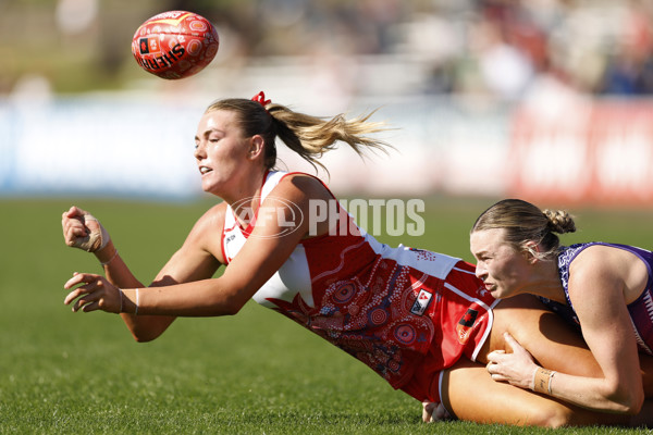 AFLW 2025 Round 04 - Sydney v Walyalup - A-62325766