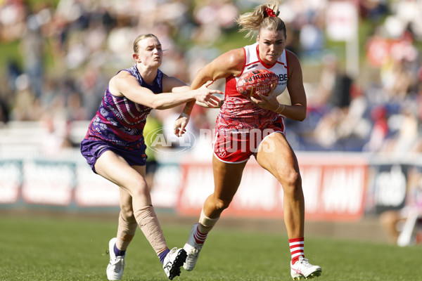 AFLW 2025 Round 04 - Sydney v Walyalup - A-62325769