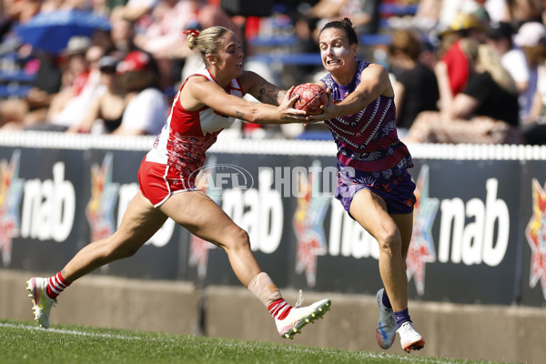 AFLW 2025 Round 04 - Sydney v Walyalup - A-62325917