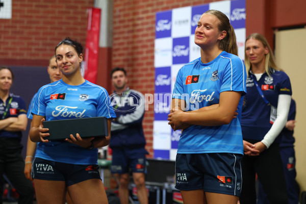 AFLW 2025 Round 04 - Essendon v Geelong - A-62325963