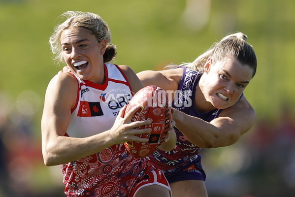 AFLW 2025 Round 04 - Sydney v Walyalup - A-62328897
