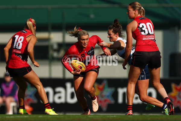AFLW 2025 Round 04 - Essendon v Geelong - A-62328909