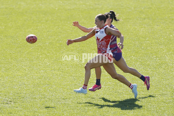 AFLW 2025 Round 04 - Sydney v Walyalup - A-62329141