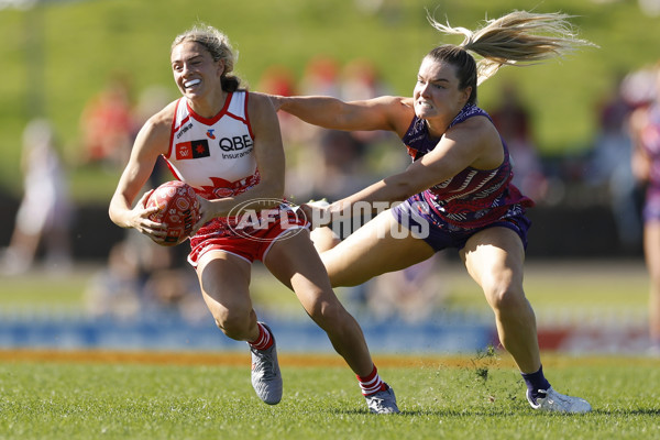 AFLW 2025 Round 04 - Sydney v Walyalup - A-62329142