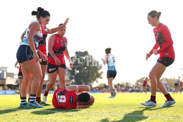 AFLW 2025 Round 04 - Essendon v Geelong - A-62334941