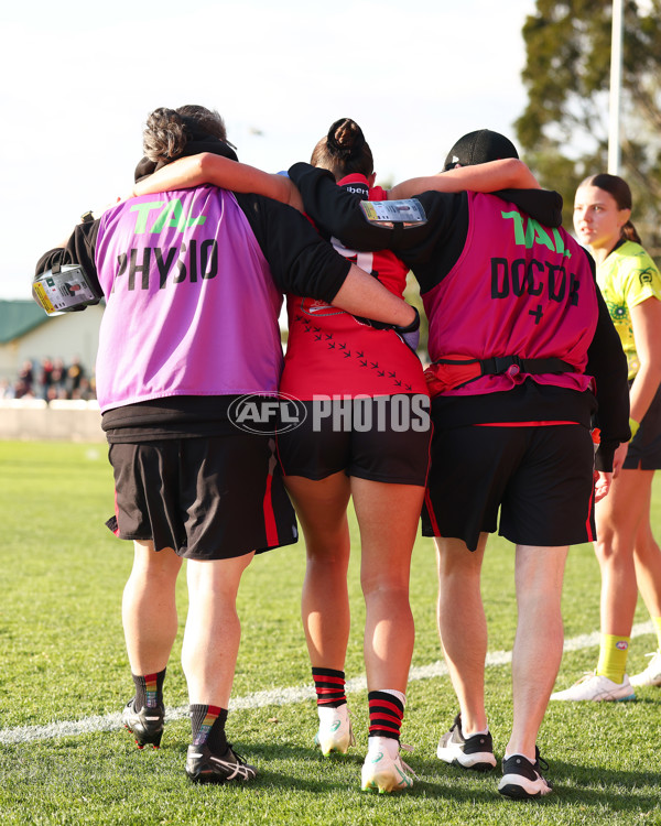 AFLW 2025 Round 04 - Essendon v Geelong - A-62334945