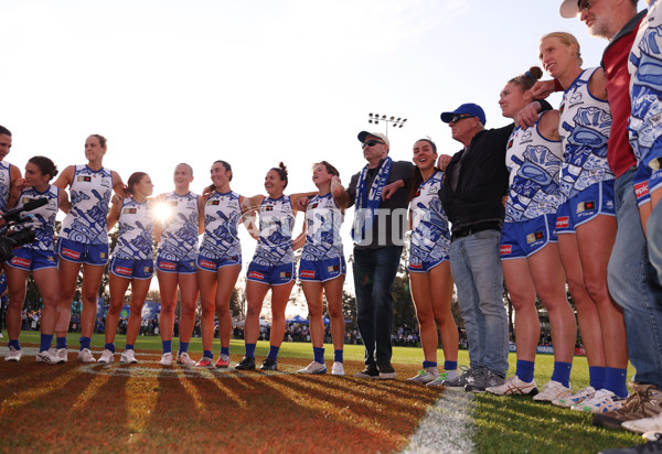 AFLW 2025 Round 04 - North Melbourne v Collingwood - A-62334954