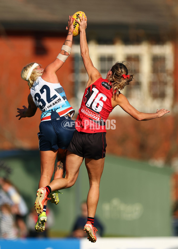 AFLW 2025 Round 04 - Essendon v Geelong - A-62335610