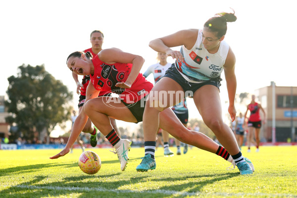 AFLW 2025 Round 04 - Essendon v Geelong - A-62335630