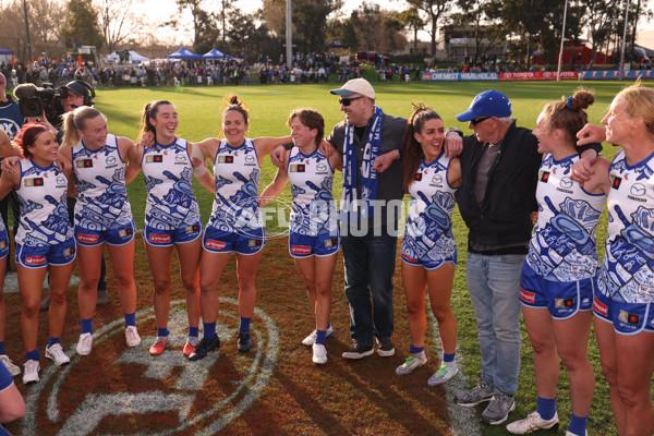 AFLW 2025 Round 04 - North Melbourne v Collingwood - A-62335642