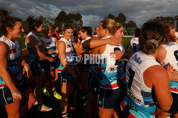 AFLW 2025 Round 04 - Essendon v Geelong - A-62335682