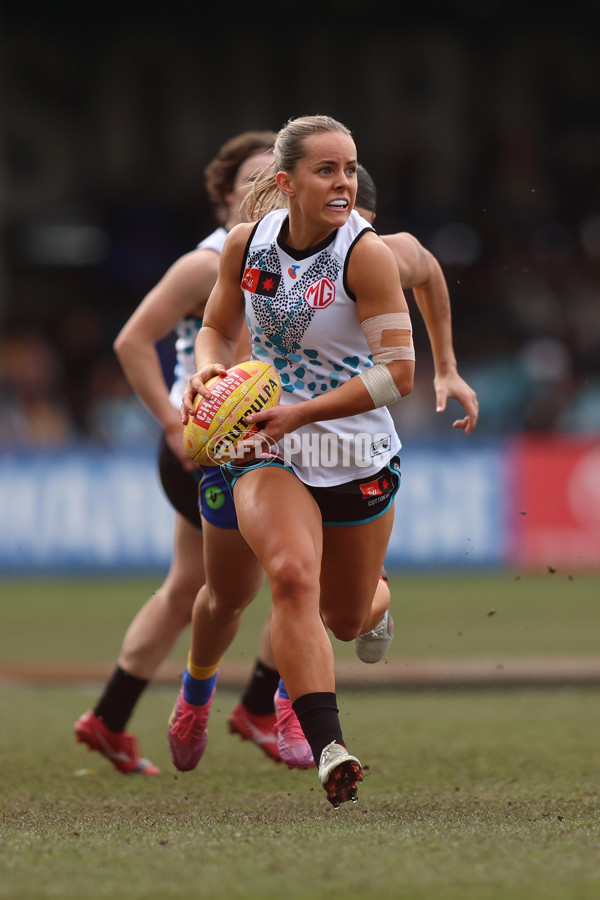 AFLW 2025 Round 04 - Waalitj Marawar v Yartapuulti - A-62341275