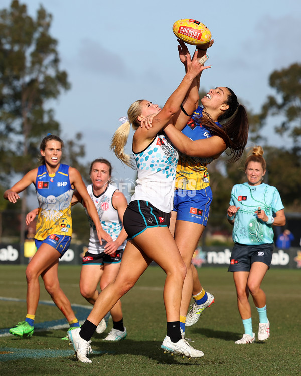 AFLW 2025 Round 04 - Waalitj Marawar v Yartapuulti - A-62351590