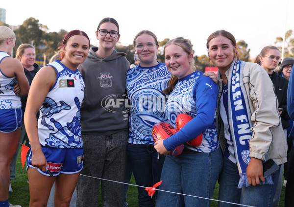 AFLW 2025 Round 04 - North Melbourne v Collingwood - A-62355718